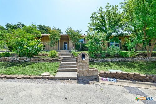 1725 Forest Hills Dr, Harker Heights, TX, 76548-1825 | Card Image