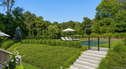 72 Hills Station Road, Southampton, NY, 11968 | Card Image