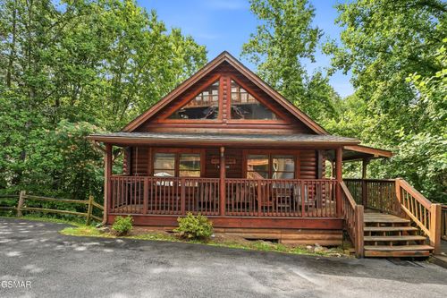 336 Big Bear Way, Pigeon Forge, TN, 37863-6231 | Card Image