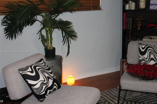 apt-109-112 Lake Emerald Dr, OAKLAND PARK, FL, 33309-6215 | Card Image