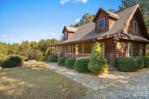 105 Palisade Dr, Mill Spring, NC, 28756-4812 | Card Image