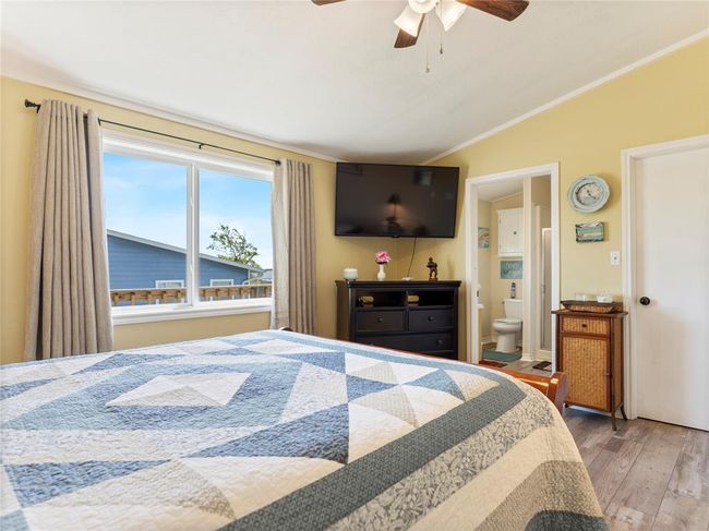 327 Bayshore Dr, House other with 3 bedrooms, 3 bathrooms and null parking in Palacios TX | Image 20