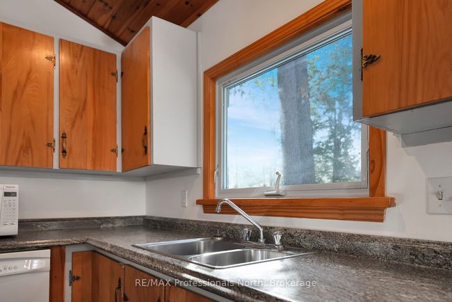 6547 Kennisis Lake Rd, House other with 3 bedrooms, 1 bathrooms and 3 parking in Haliburton ON | Image 20