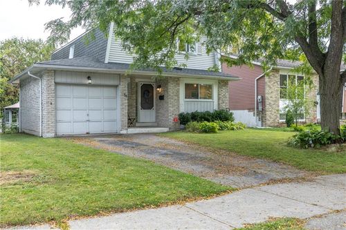 34 Woodridge Dr, Guelph, ON, N1H7E2 | Card Image