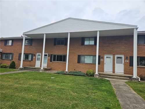 225 Greenmeadow Dr, West Seneca, NY, 14224-4646 | Card Image