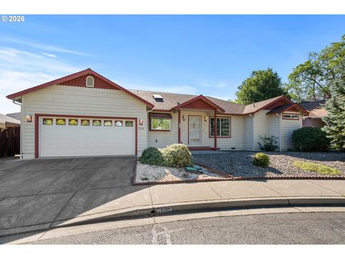 1785 Brookhurst Way, Grants Pass, OR, 97527-4997 | Card Image