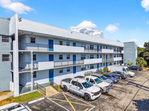 apt-207-1630 Embassy Dr, West Palm Beach, FL, 33401-1952 | Card Image