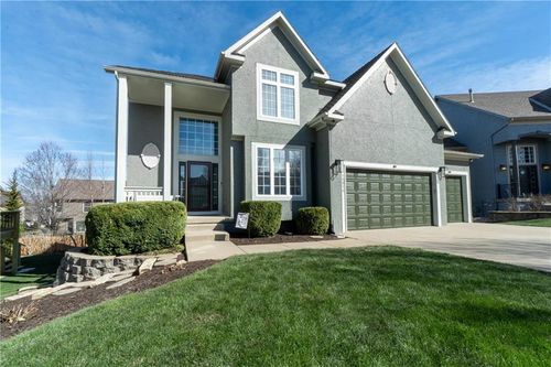 15914 W 161st St, Olathe, KS, 66062-3178 | Card Image