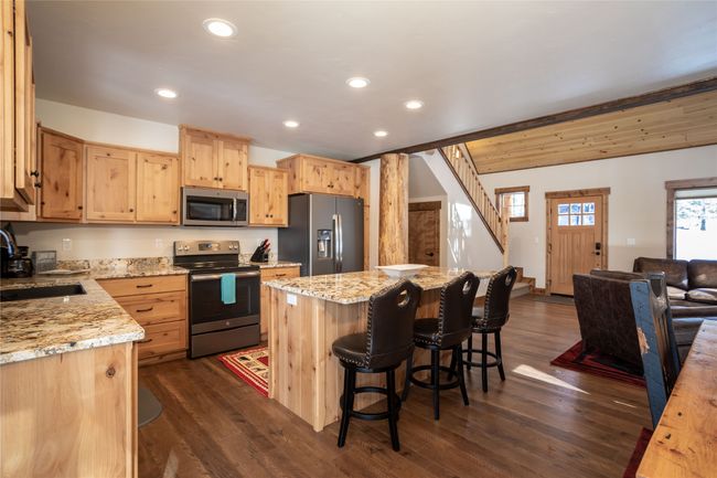 Looking towards kitchen | Image 34