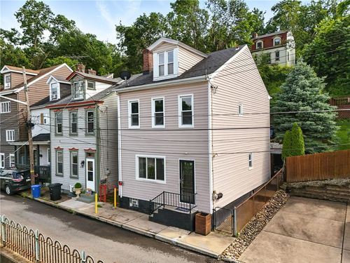 2740 Shelly St, Pittsburgh, PA, 15203-2515 | Card Image