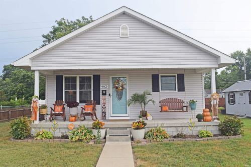 902 E 2nd St, Mount Vernon, IN, 47620-2102 | Card Image