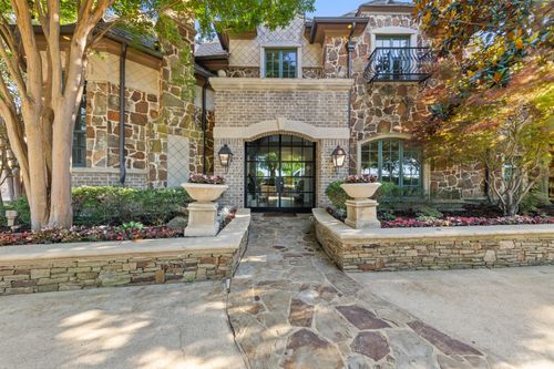 2 Terrabella Ln, Heath, TX, 75032-8955 | Card Image