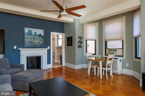 apt-5d-250 S 13th St, PHILADELPHIA, PA, 19107-5616 | Card Image