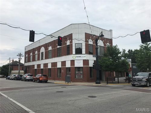 100 W Main St, Belleville, IL, 62220-1540 | Card Image