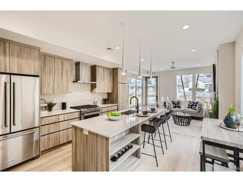 2323 S High St, Denver, CO, 80210-5141 | Card Image