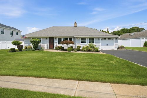 45 Polo Rd, Massapequa, NY, 11758-5939 | Card Image