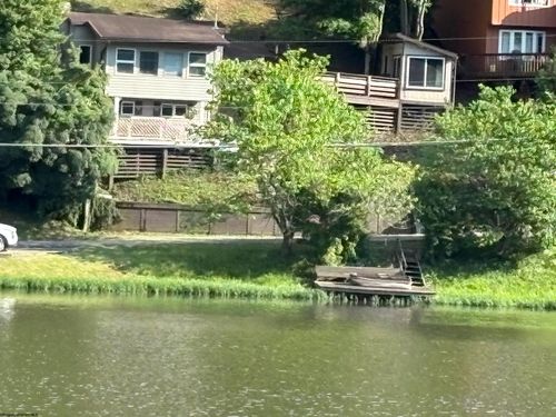 1998 Lake Floyd Cir, Bristol, WV, 26426-7373 | Card Image