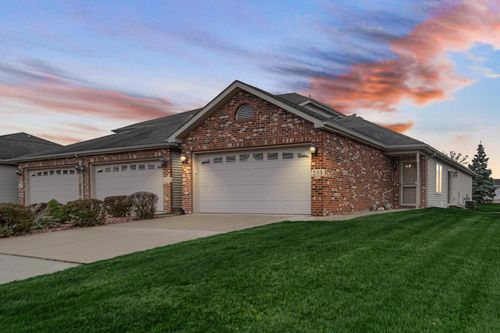 233 Deertrail Ln, Schererville, IN, 46375 | Card Image