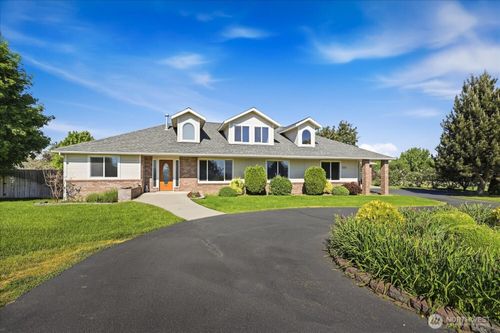 221 Shane Porter Rd, Walla Walla, WA, 99362-8009 | Card Image