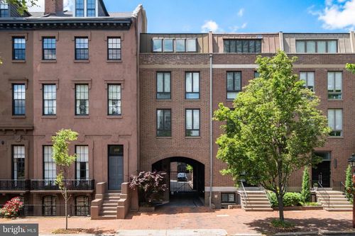 256 S 3rd St, PHILADELPHIA, PA, 19106-3811 | Card Image