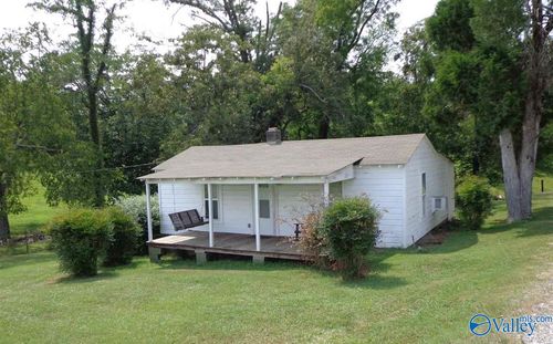 3301 Winchester Rd, New Market, AL, 35761-7663 | Card Image