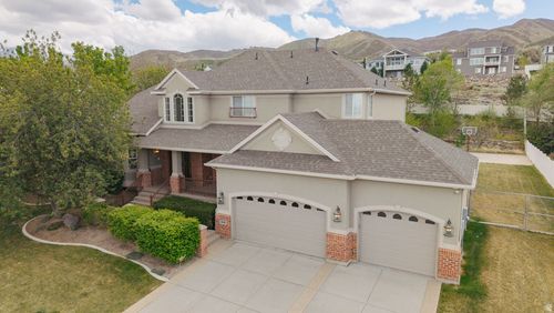 598 E Hollow Creek Rd, Draper, UT, 84020-8944 | Card Image