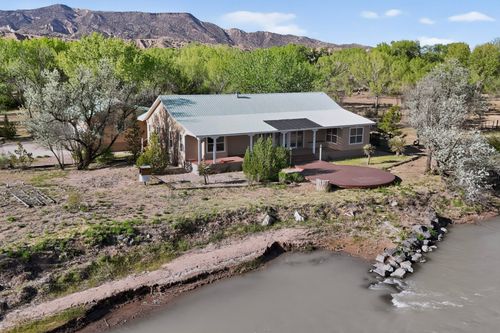 93 County Road 155, Abiquiu, NM, 87510-5520 | Card Image