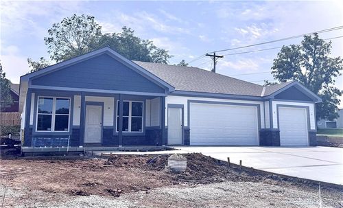 8675 Eagle Creek Drive, De Soto, KS, 66018 | Card Image