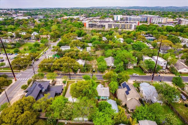 1713 S 5 Th St, House other with 2 bedrooms, 1 bathrooms and 2 parking in Austin TX | Image 29