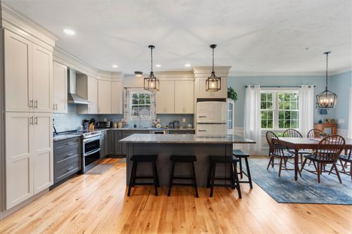 10 Payton Pl, Shrewsbury, MA, 01545-4682 | Card Image