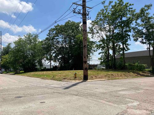 219 E Michigan St, Evansville, IN, 47711-5558 | Card Image