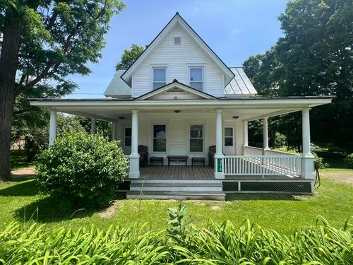 376 Vt Route 15, Jericho, VT, 05465-9771 | Card Image