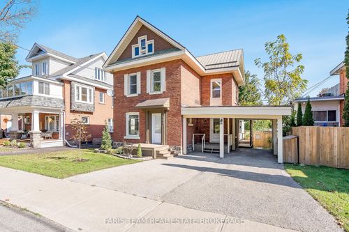 {{alt}} | Card Image