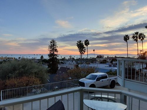 997 Inspiration Way, Ventura, CA, 93001-3080 | Card Image