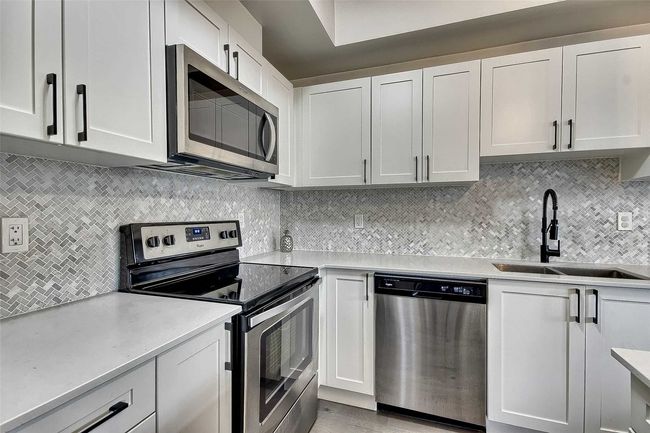 01 - 198 Pine Grove Rd, Condo with 2 bedrooms, 2 bathrooms and 2 parking in Vaughan ON | Image 19