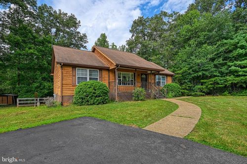 3716 Martin Kings Rd, Charlottesville, VA, 22902-7948 | Card Image