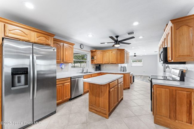 New counter tops in kitchen | Image 17
