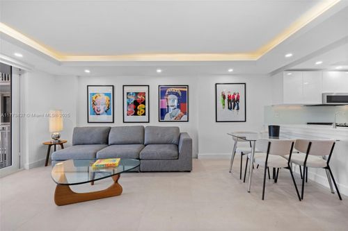 apt-326-345 Ocean Dr, Miami Beach, FL, 33139-6950 | Card Image