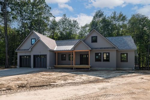 67 Stratham Ln, Greenland, NH, 03840-2126 | Card Image