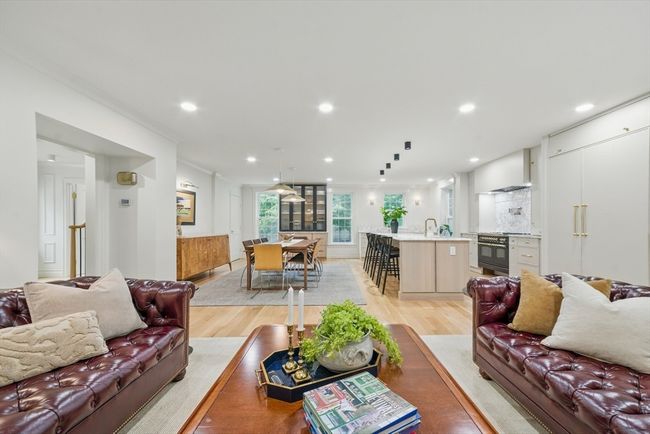 98 Great Plain Ave, House other with 4 bedrooms, 4 bathrooms and 4 parking in Wellesley MA | Image 4