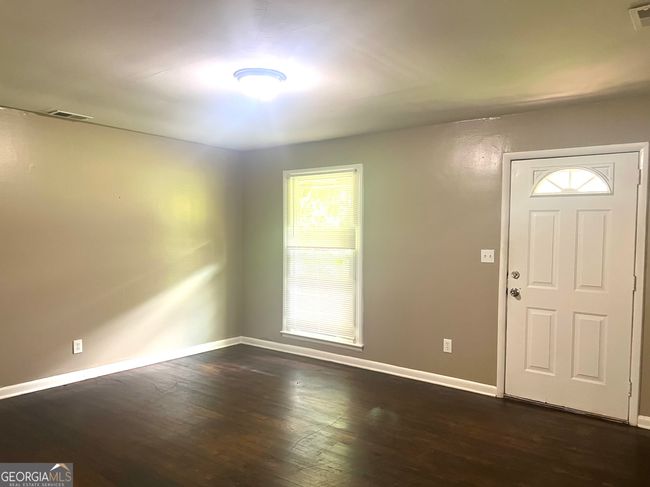341 Pineland Rd Sw, House other with 3 bedrooms, 2 bathrooms and null parking in Mableton GA | Image 5