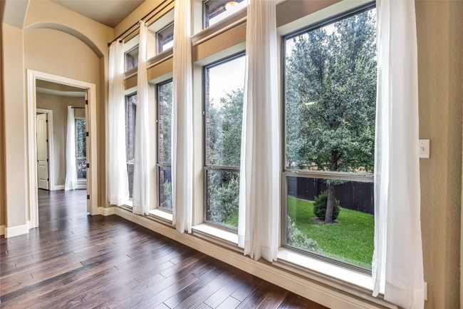 Gallery and bay windows | Image 31