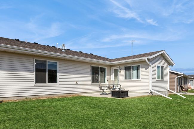 413 Fawn Run, Townhouse with 2 bedrooms, 2 bathrooms and null parking in Kenyon MN | Image 25