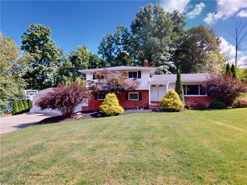 38280 Fox Run Dr, Solon, OH, 44139-2558 | Card Image