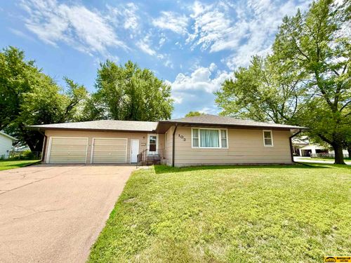 103 E Rose, Plymouth, NE, 68424-4127 | Card Image