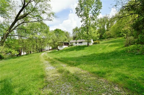 837 Billicks Ln, Elizabeth, PA, 15037-2117 | Card Image