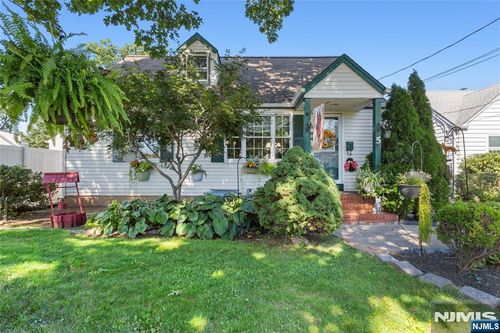 5 English Avenue, Elmwood Park, NJ, 07407 | Card Image