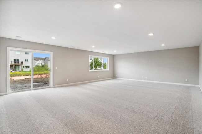 OneTenTen Homes Lanigan Isle at Amber Fields Madison Spec - Photo of Similar Home | Image 10