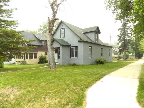 101 1st St Se, Baudette, MN, 56623-2739 | Card Image