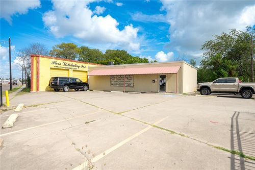 625 Rosewood St, Corpus Christi, TX, 78405-2607 | Card Image